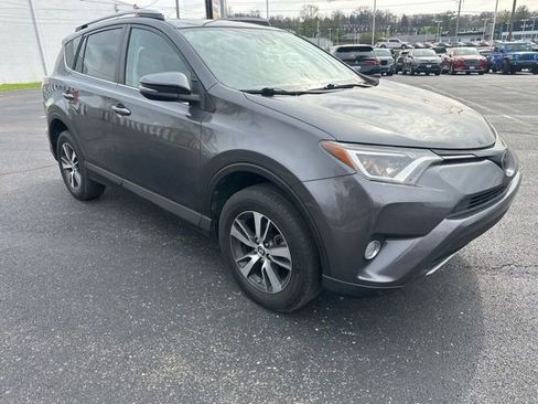 Used 2017 Toyota RAV4 XLE image 5