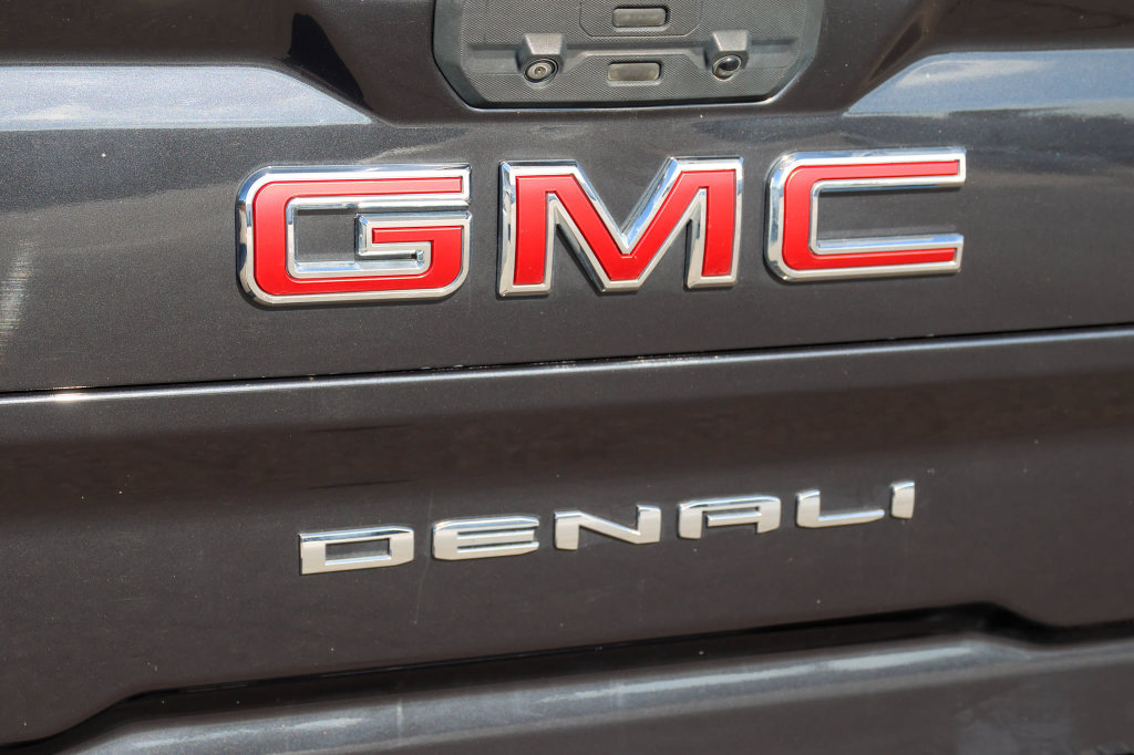 Used 2020 GMC Sierra 2500 Denali w/ Denali Ultimate Package AWD/4WD image 9