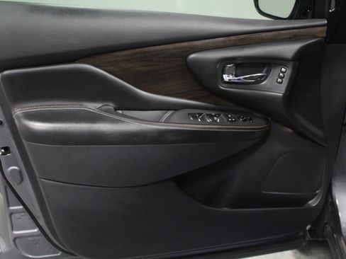 Used 2021 Nissan Murano Platinum image 11