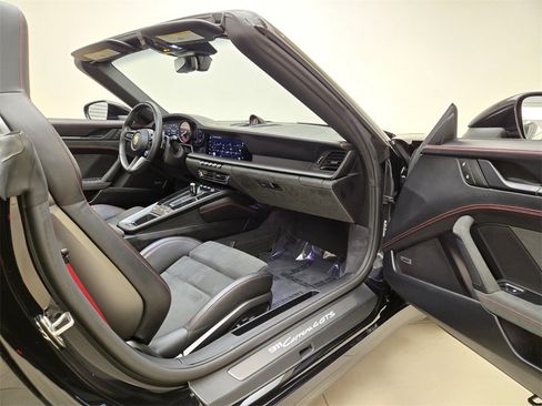 Used 2023 Porsche 911 Carrera 4 GTS image 22