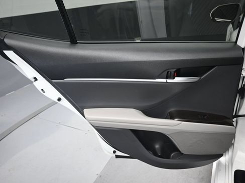 Used 2023 Toyota Camry SE FWD image 28