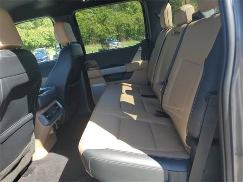 Used 2021 Ford F150 Lariat w/ Equipment Group 502A High image 28