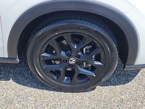 Certified 2025 Honda HR-V Sport image 10