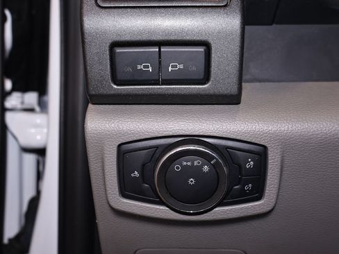 Certified 2022 Ford F550 2WD Regular Cab Super Duty image 22