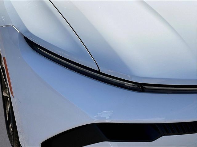 Certified 2024 Chevrolet Equinox EV LT w/ LPO, Active Package FWD image 33
