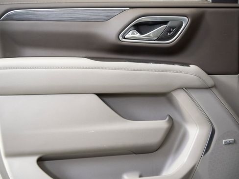 Used 2021 GMC Yukon SLT w/ SLT Luxury Package image 6