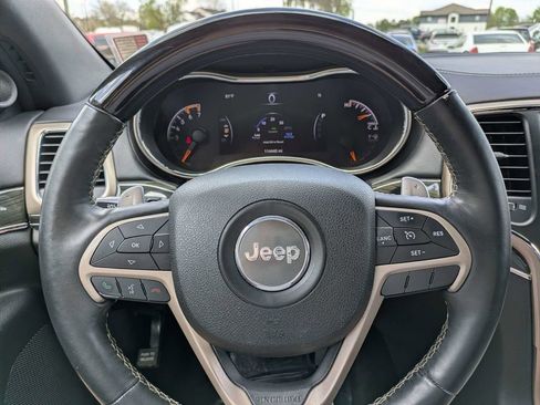 Used 2014 Jeep Grand Cherokee Overland image 26