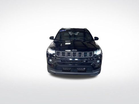 Used 2024 Jeep Compass Latitude AWD/4WD image 9