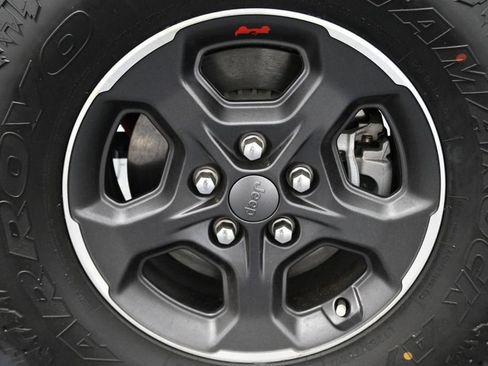 Used 2023 Jeep Gladiator Rubicon AWD/4WD image 31
