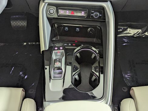 New 2025 Audi Q5 Premium Plus image 22