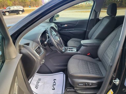 Used 2024 Chevrolet Equinox LT image 11