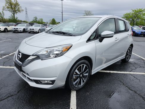 Used 2018 Nissan Versa Note SR FWD image 11