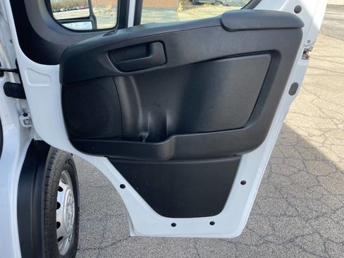 Used 2023 RAM ProMaster 2500 image 27