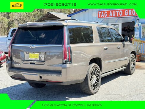Used 2016 Cadillac Escalade ESV Premium RWD image 6