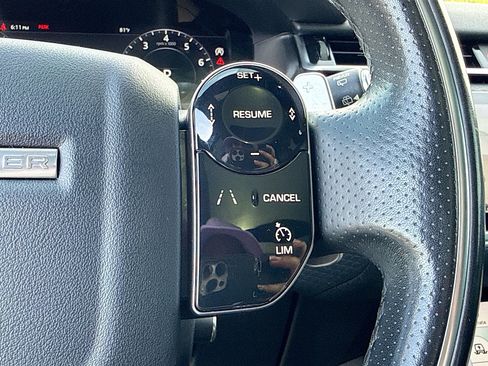Used 2019 Land Rover Range Rover Velar R-Dynamic SE AWD/4WD image 37