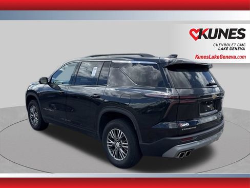 Used 2024 Chevrolet Traverse LT FWD image 8
