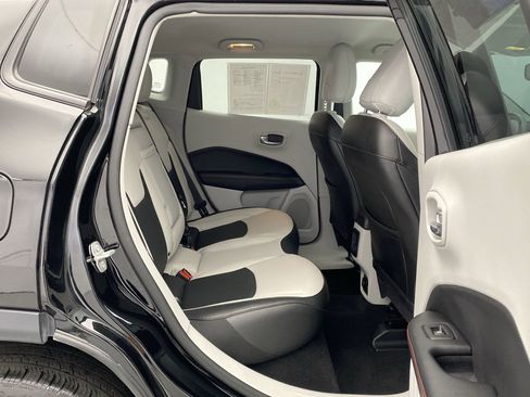 Used 2020 Jeep Compass Limited image 17