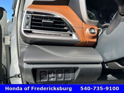 Used 2025 Subaru Outback Touring XT image 27