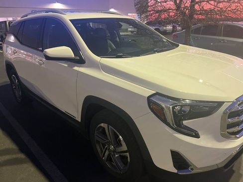 Used 2020 GMC Terrain SLT w/ Preferred Package image 8