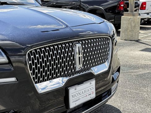 Used 2020 Lincoln Aviator Reserve w/ Elements Package Plus AWD/4WD image 7