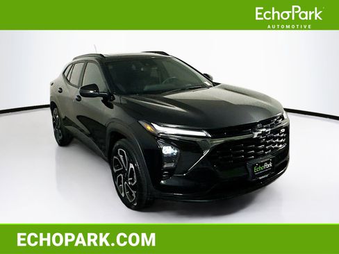 Used 2024 Chevrolet Trax RS w/ Sunroof Package image 1