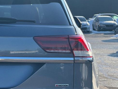 Used 2021 Volkswagen Atlas Cross Sport SE image 5