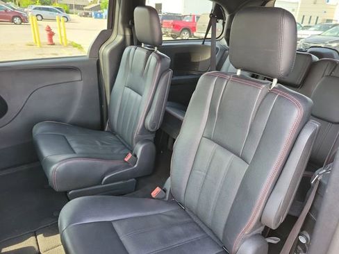 Used 2016 Dodge Grand Caravan R/T FWD image 20