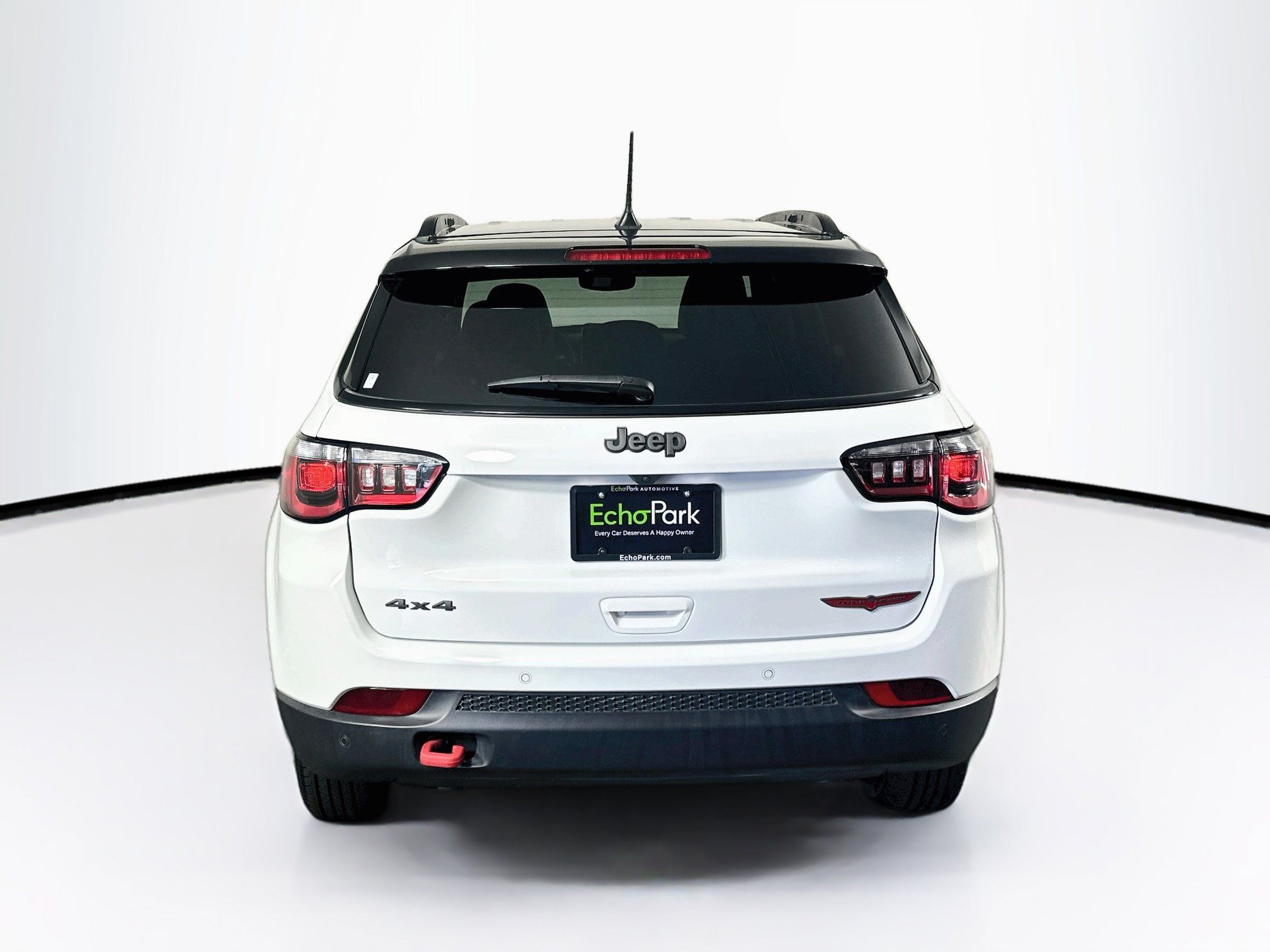 Used 2025 Jeep Compass Trailhawk AWD/4WD image 7