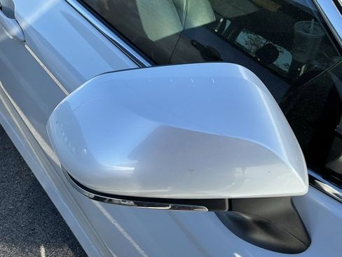 Used 2022 Toyota Camry XLE image 17