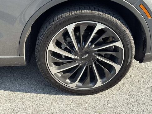Used 2023 Lincoln Aviator Reserve w/ Equipment Group 201A AWD/4WD image 9