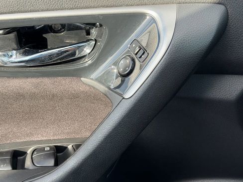 Used 2013 Nissan Altima 2.5 SV FWD image 26