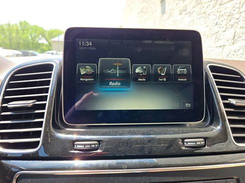 Used 2018 Mercedes-Benz GLE 350 4MATIC image 24