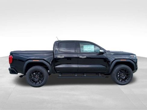 New 2026 GMC Canyon Denali w/ LPO, Denali Black Edition AWD/4WD image 6