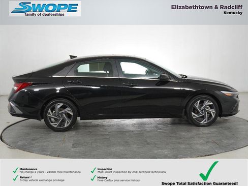 Certified 2024 Hyundai Elantra SEL w/ Convenience Package image 2