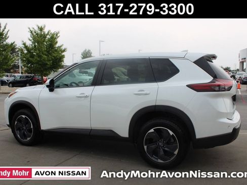 Used 2024 Nissan Rogue SV AWD/4WD image 4