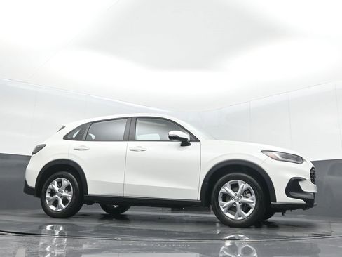 Certified 2025 Honda HR-V LX image 29