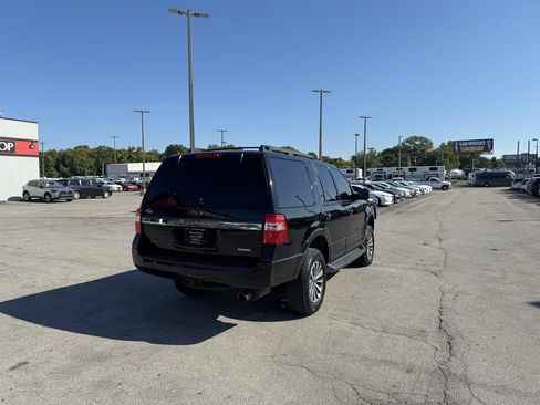 Used 2017 Ford Expedition XLT AWD/4WD image 3