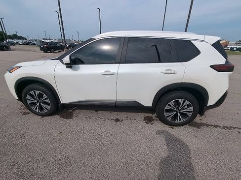 Used 2023 Nissan Rogue SV w/ SV Premium B Package FWD image 10
