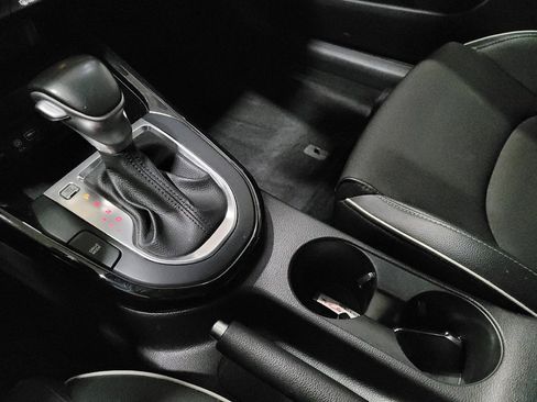 Used 2021 Kia Forte GT-Line image 26