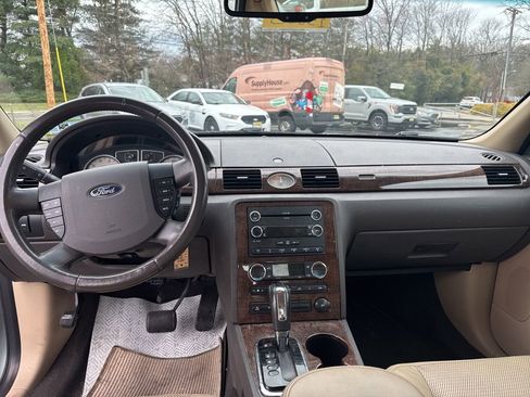 Used 2008 Ford Taurus Limited image 9