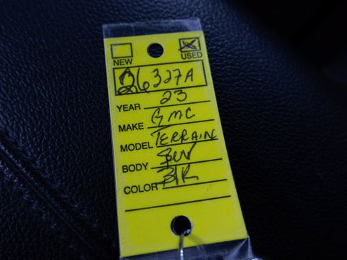 Used 2023 GMC Terrain SLE w/ Driver Convenience Package FWD image 33
