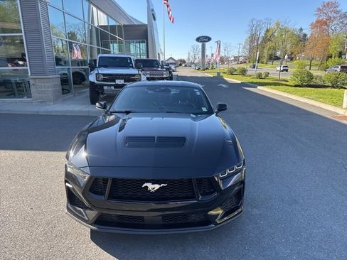Used 2024 Ford Mustang GT Premium RWD image 4