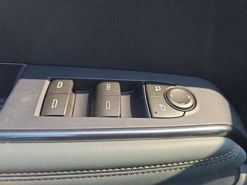 New 2026 GMC Acadia AT4 w/ Luxury Package AWD/4WD image 23
