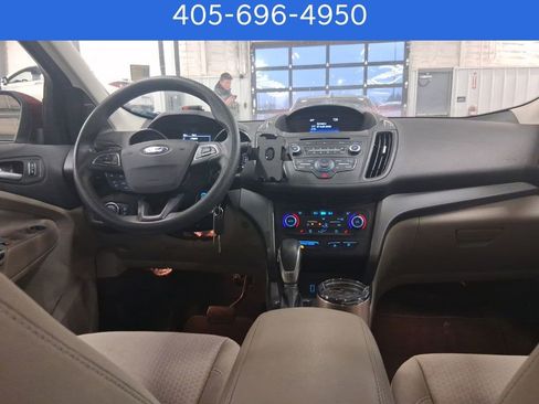 Used 2018 Ford Escape SE image 15