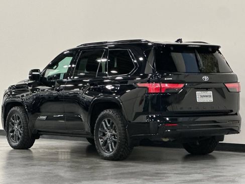 Used 2023 Toyota Sequoia Platinum AWD/4WD image 6