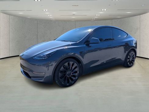 Used 2023 Tesla Model Y Performance image 7