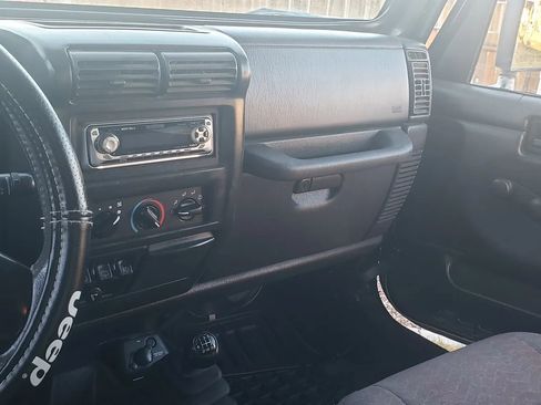 Used 2000 Jeep Wrangler Sport image 5