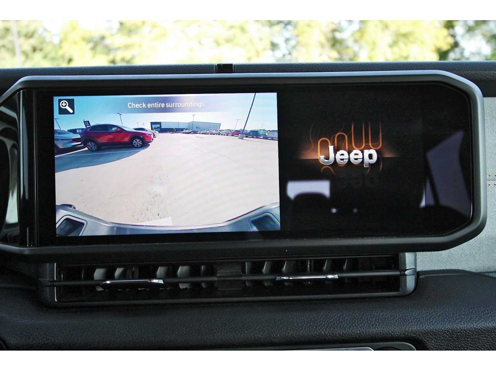 Used 2024 Jeep Gladiator Sport AWD/4WD image 22