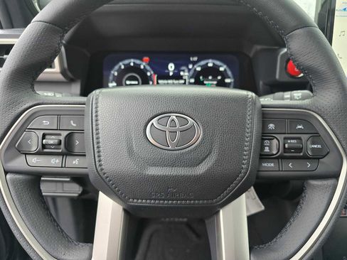 Certified 2025 Toyota 4Runner TRD Off-Road Premium image 23