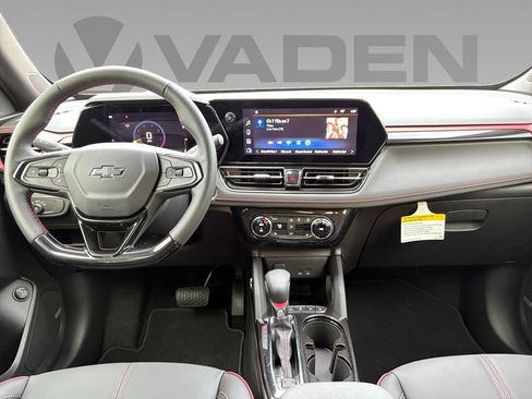 New 2025 Chevrolet TrailBlazer RS w/ Convenience Package image 3